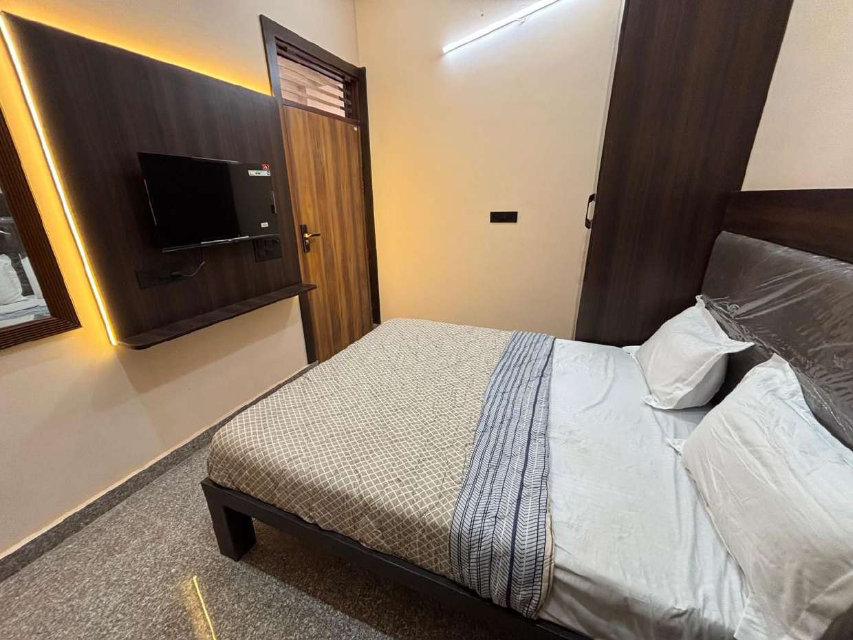 Executive Skyline Suite — Room 1